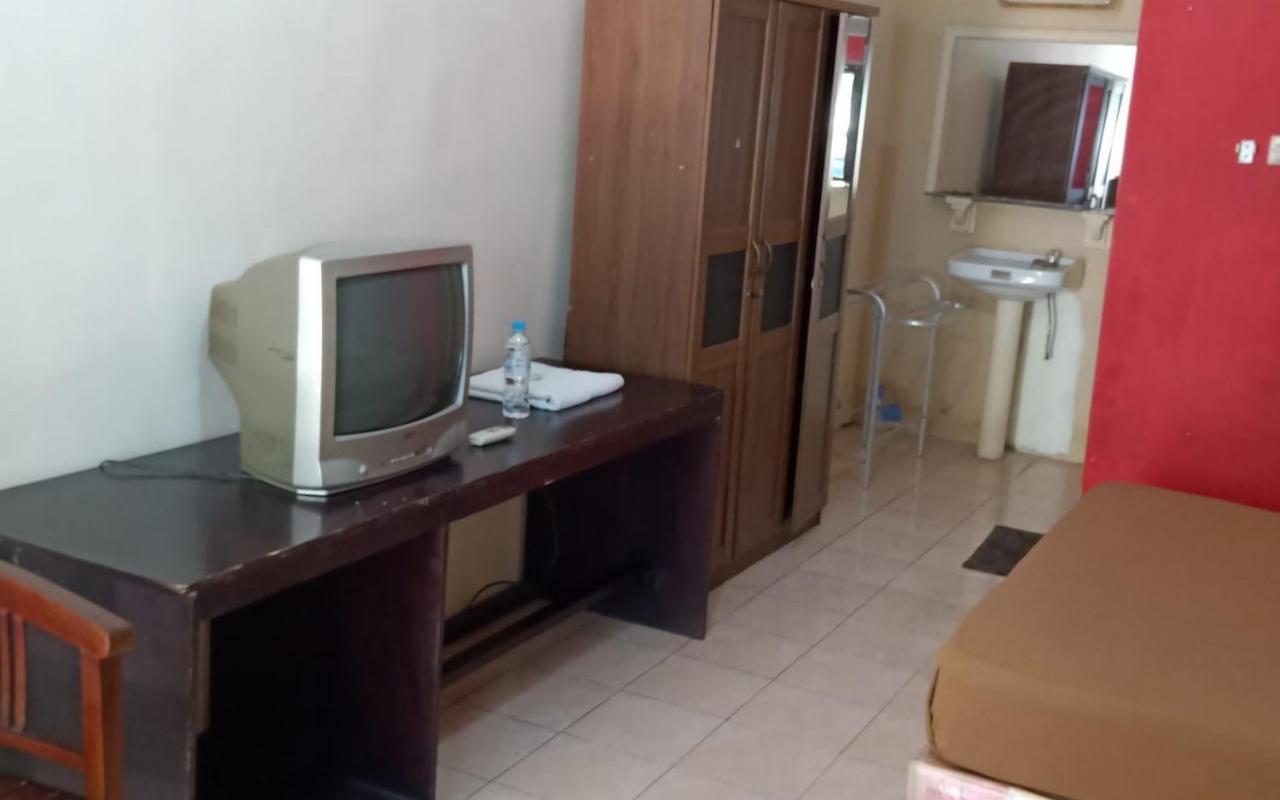 Hotel Nirwana Situbondo Redpartner Banyuanget Buitenkant foto